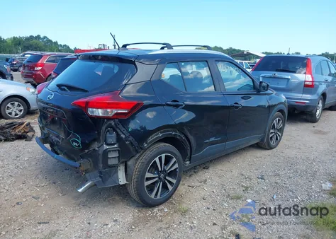 2019 Nissan Kicks Sv z USA, uszkodzony, nr VIN 3N1CP5CU3KL546448